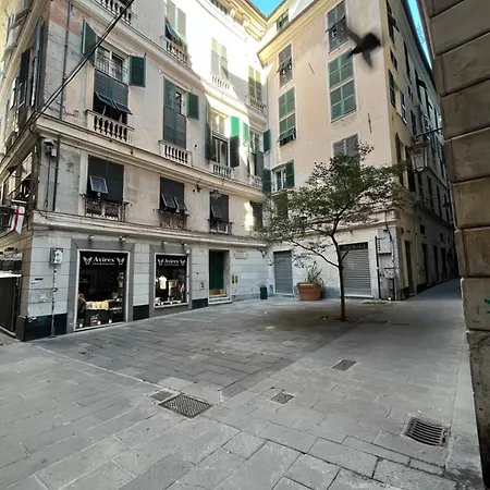 Apartment Historic Design House Near Aquarium Genoa