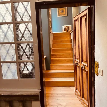 Apartment Historic Design House Near Aquarium *